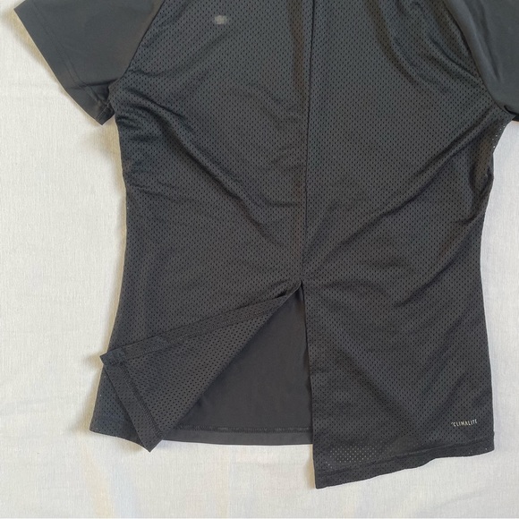Adidas back mesh and slit T-Shirt Women’s XS - Picture 5 of 5